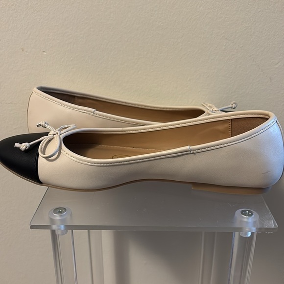 Express Black and Cream Flats with Bow Detail - Picture 11 of 13